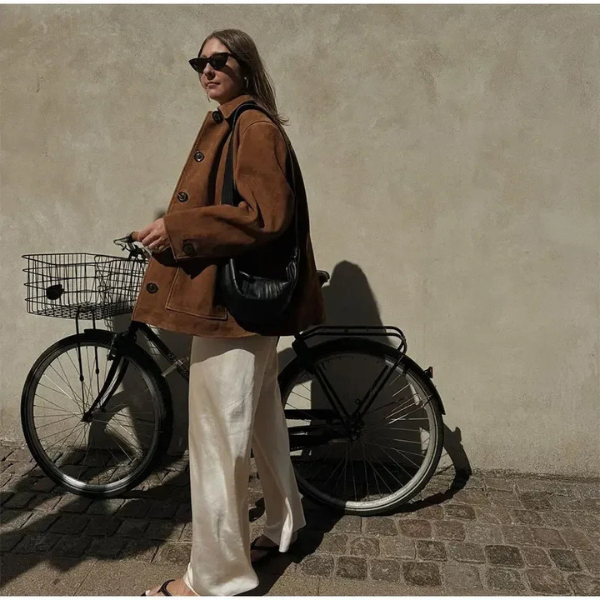 Van Delft Mode® | Suede Statement Coat